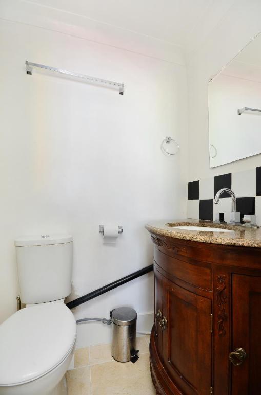 Marisa House Guest house London